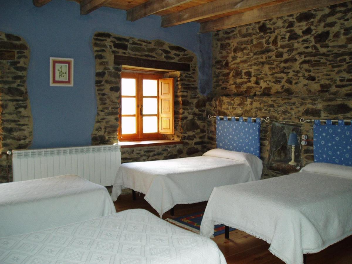 Hotel Rural El Urogallo Murias de Paredes Oda fotoğraf