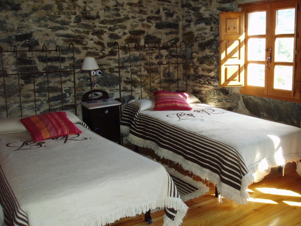 Hotel Rural El Urogallo Murias de Paredes Oda fotoğraf